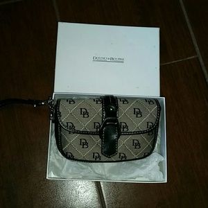 NIB Dooney and Bourke wristlet